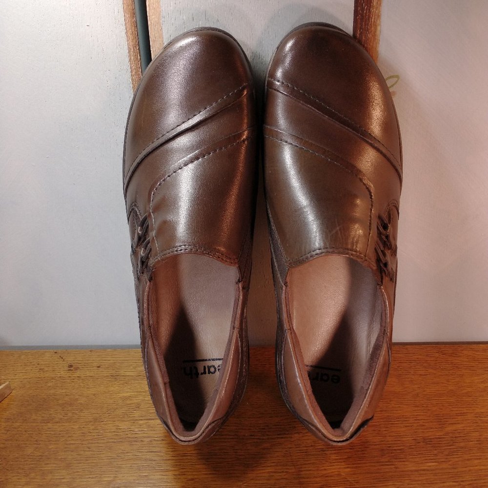 Earth "Hawk" Leather Slip-On Shoes Never Worn Size 10